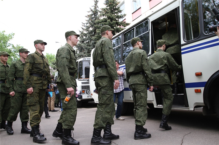 Военные покупатели на распределительном пункте: особенности и практика