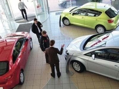 Какие документы необходимы для заключения договора купли-продажи автомобиля по наследству?